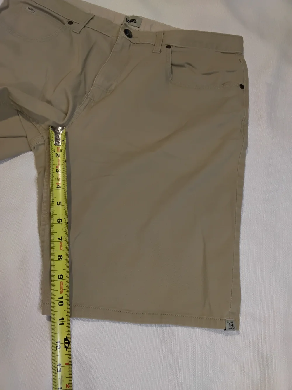 Vans Men's Tan Flat Front Shorts Sz 36.
